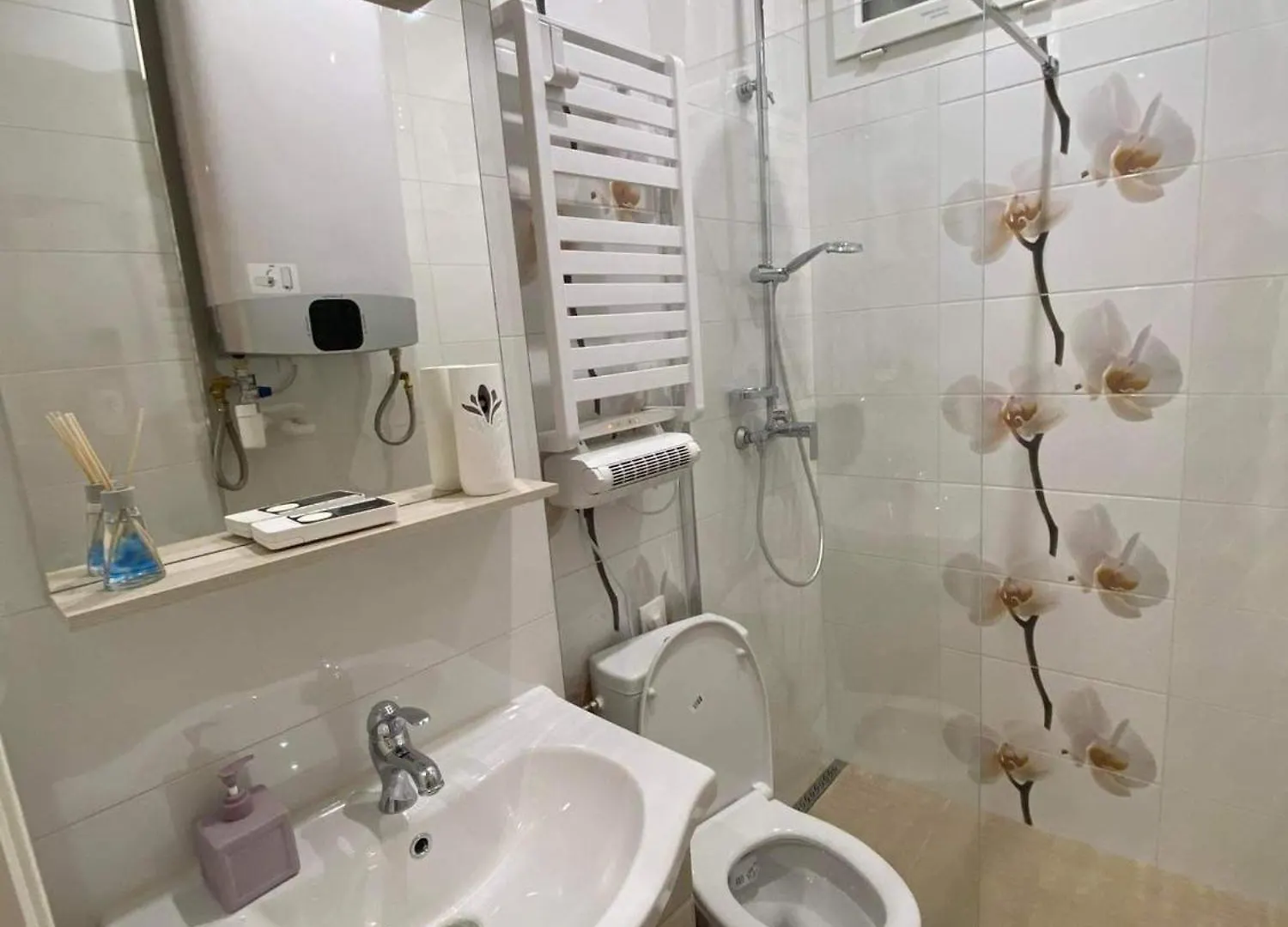Charmant Appartement Au Coeur De Tarascón