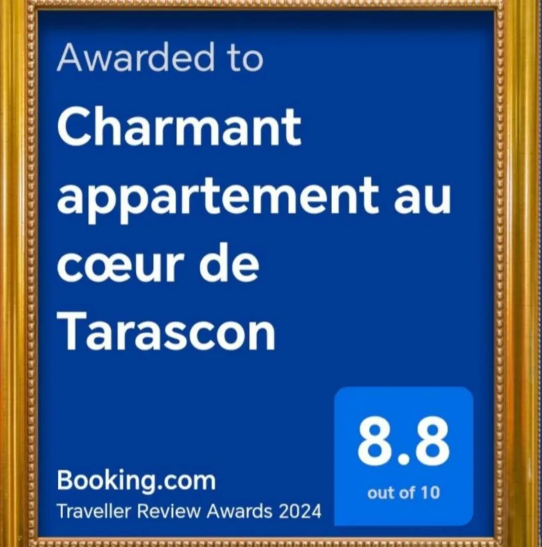 Charmant Appartement Au Coeur De Tarascón 0*,  Francia
